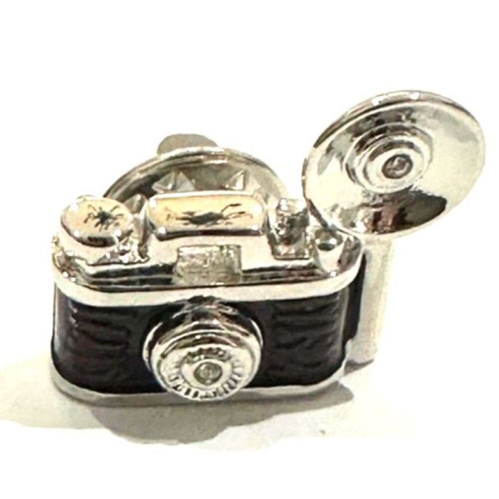 Vintage 35mm Film Camera Lapel Pin with Pop-Up Flash